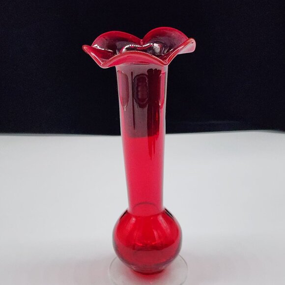 Handcrafted Red Glass Vase With Ruffled Edge & Glowing Effect Under Black Light - Picture 9 of 12